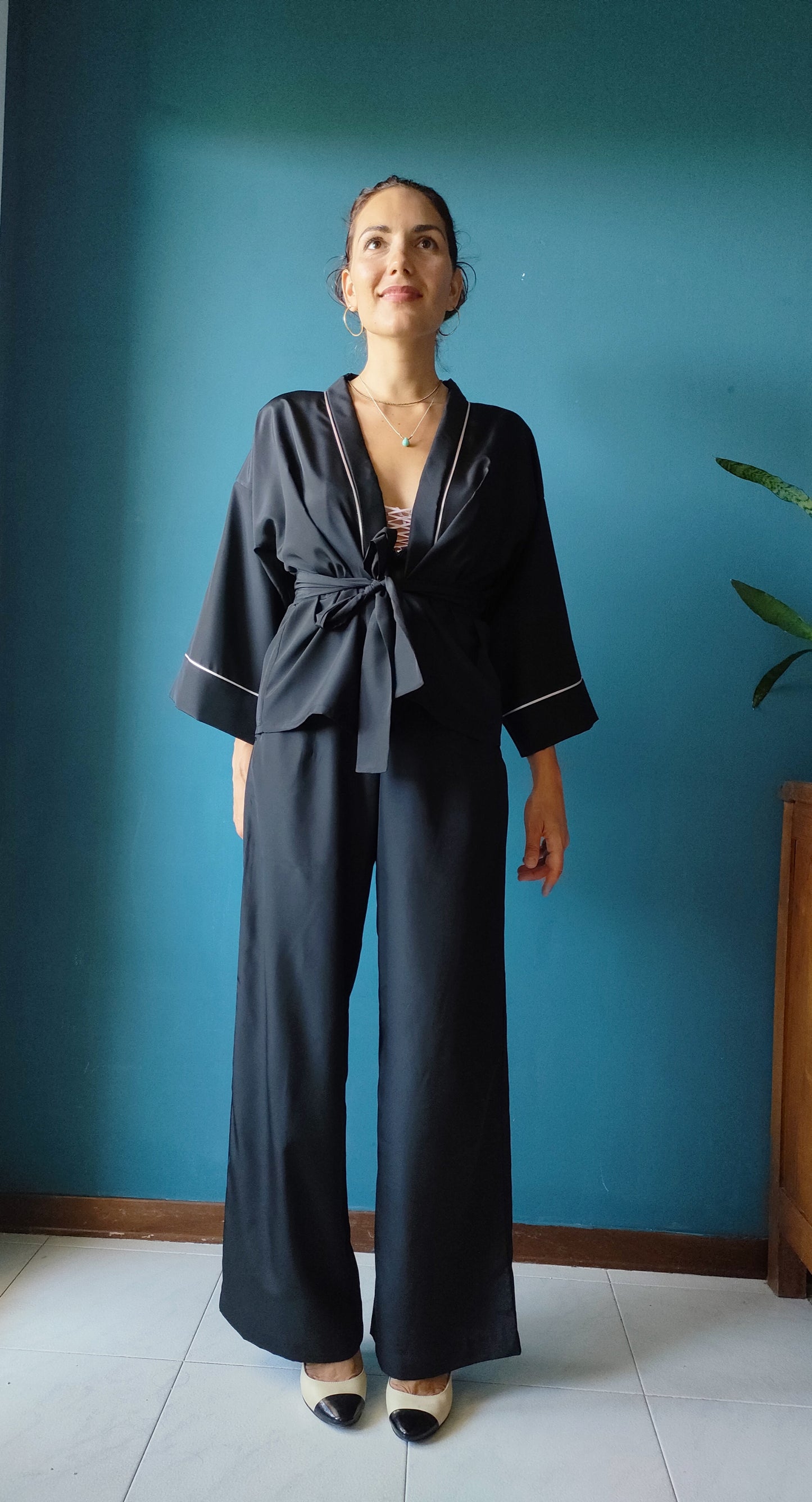 Completo con Kimono e Sayuri in seta nero