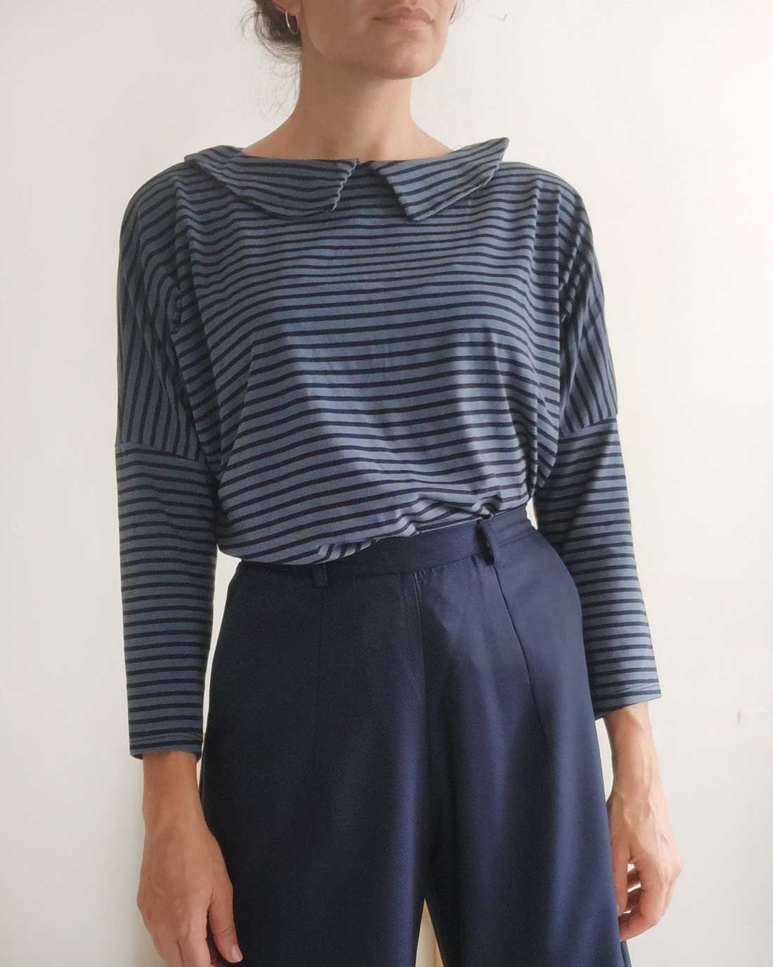 Maglia Candy a righe nere e azzurre